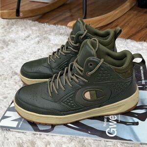 Champion Men’s High Top Sneakers US 9 EU 42.5 Olive Green Gum Sole CAS10202M